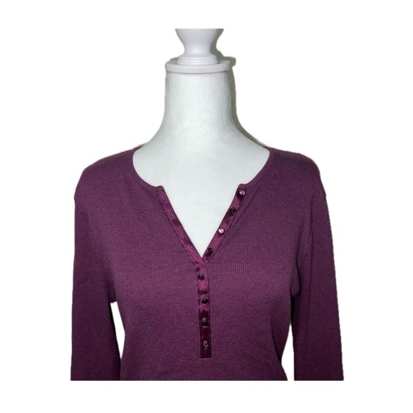 *SOLD* Vintage Y2K Long Sleeve Ribbed Henley Top - Picture 6 of 10